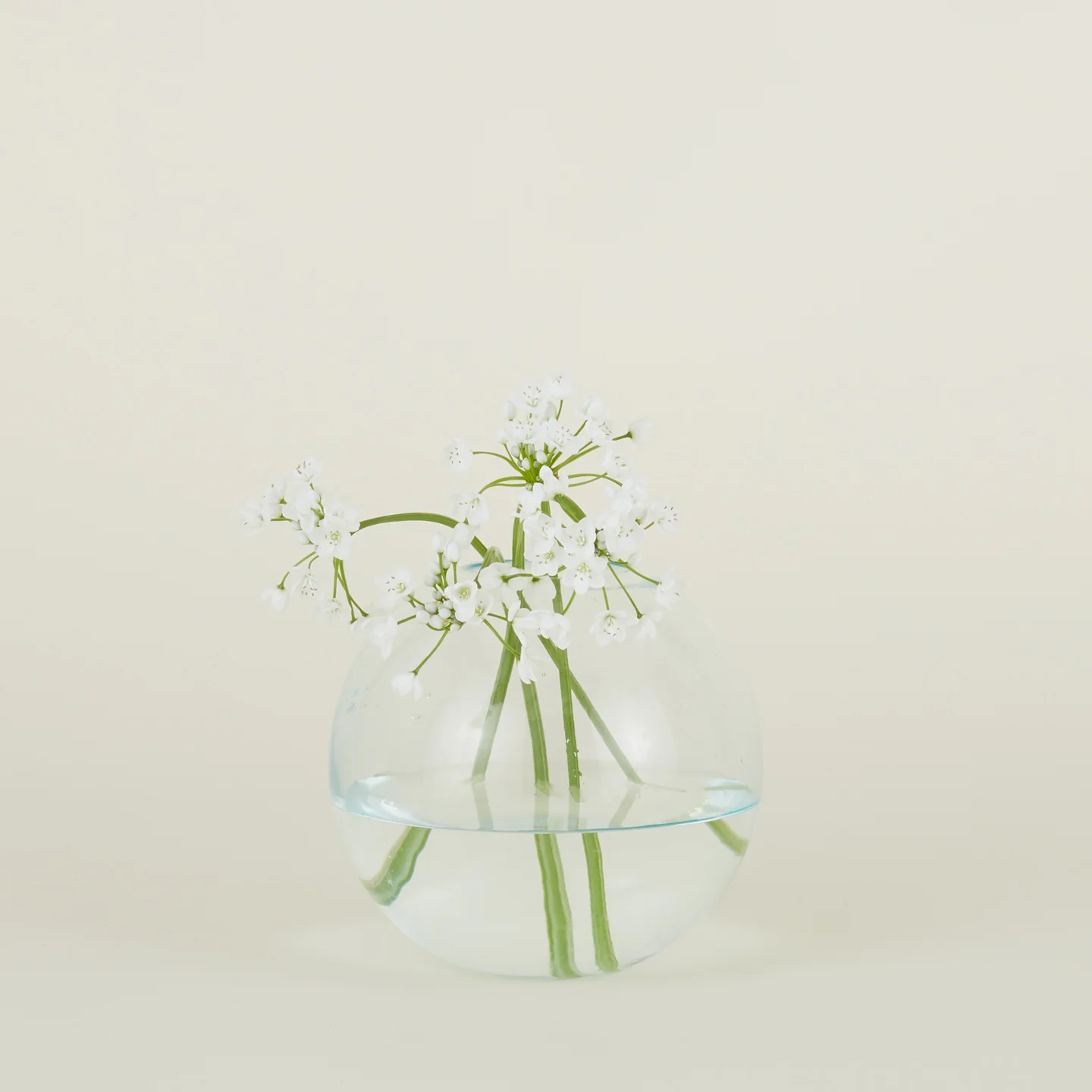 Aurora Sphere Vase - Sky - Image 4