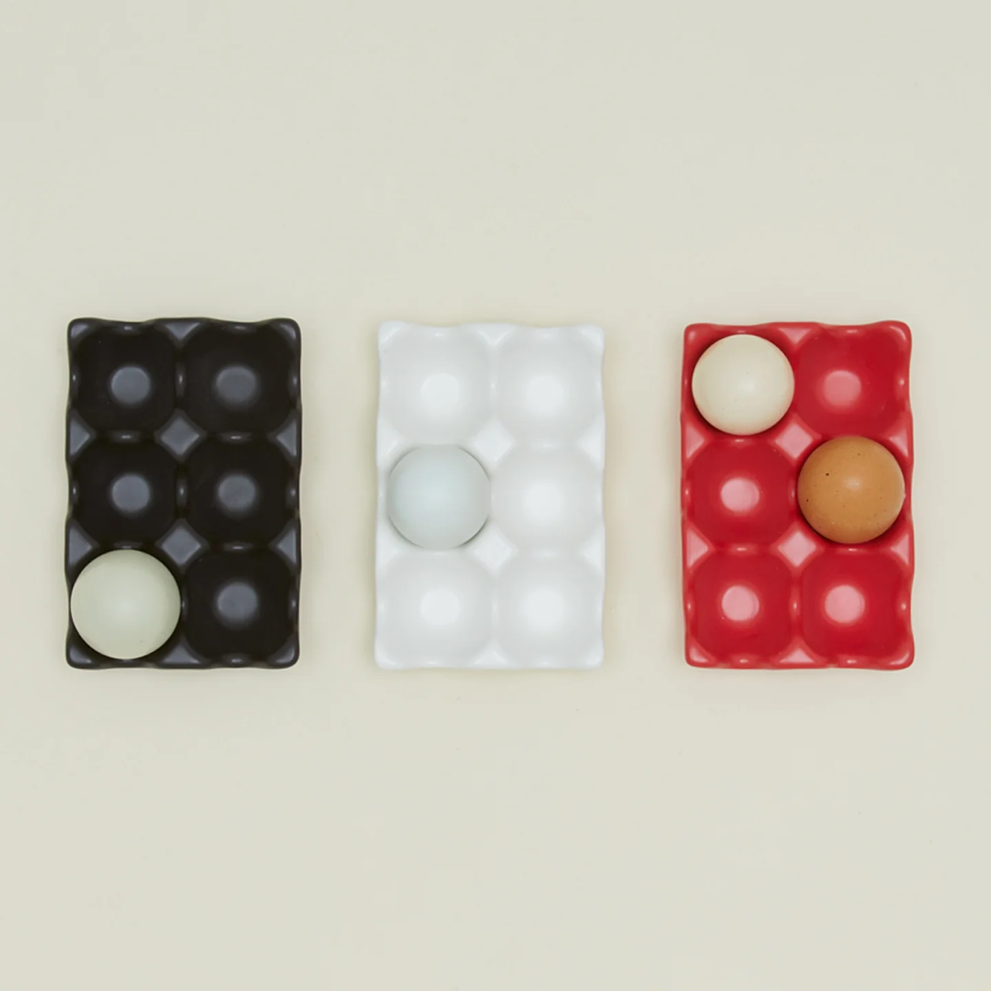 Ceramic Half Dozen Egg Holder - Black - Image 5