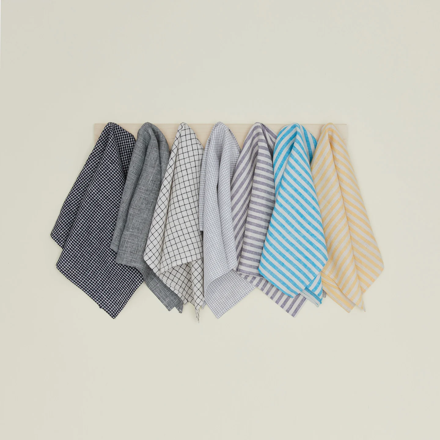 Linen Kitchen Towel - Checked - Image 4