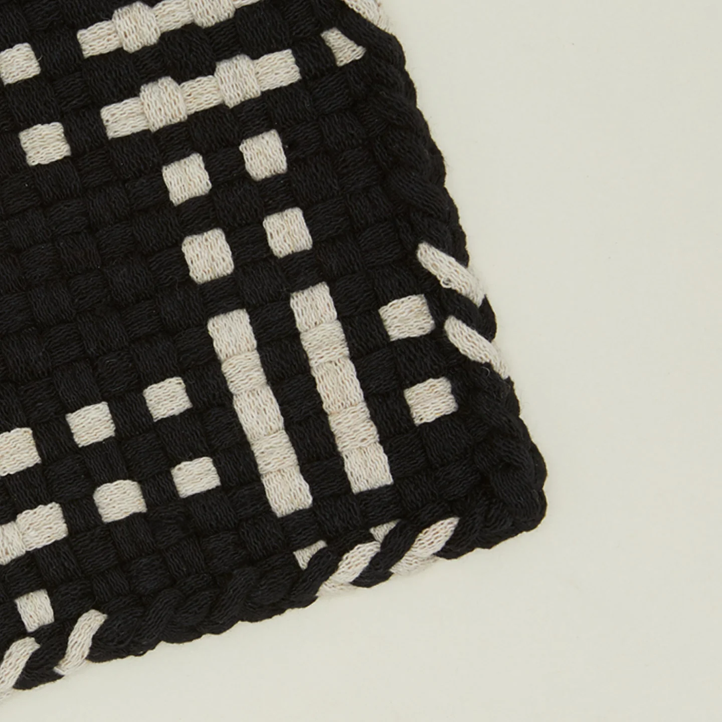 Dots + Dashes Handwoven Pot Holder - Black/Flax - Image 4