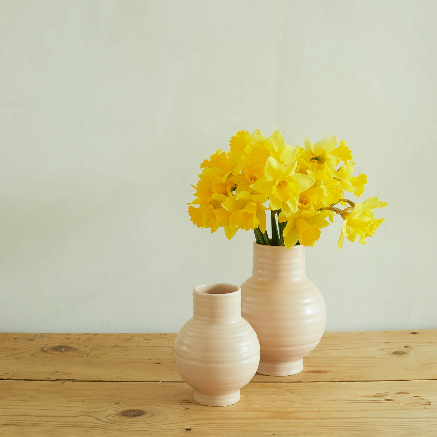 Essential Ceramic Vase - Blush - Image 4