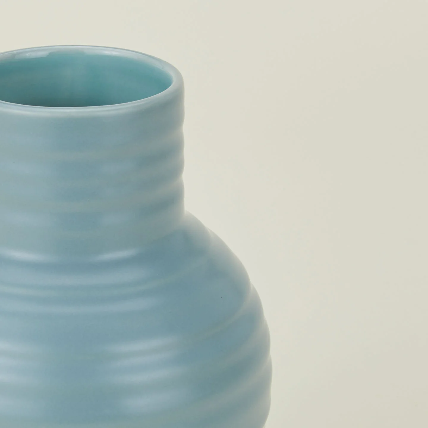 Essential Ceramic Vase - Sky - Image 3