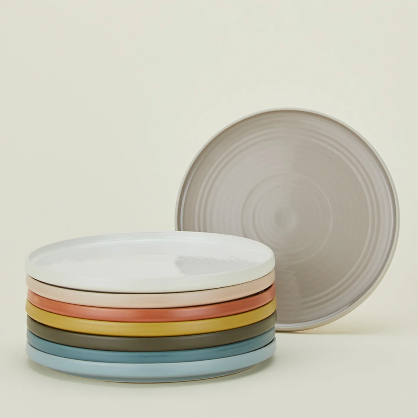 Essential Dinner Plate, Set of 4 - Light Grey - Image 6