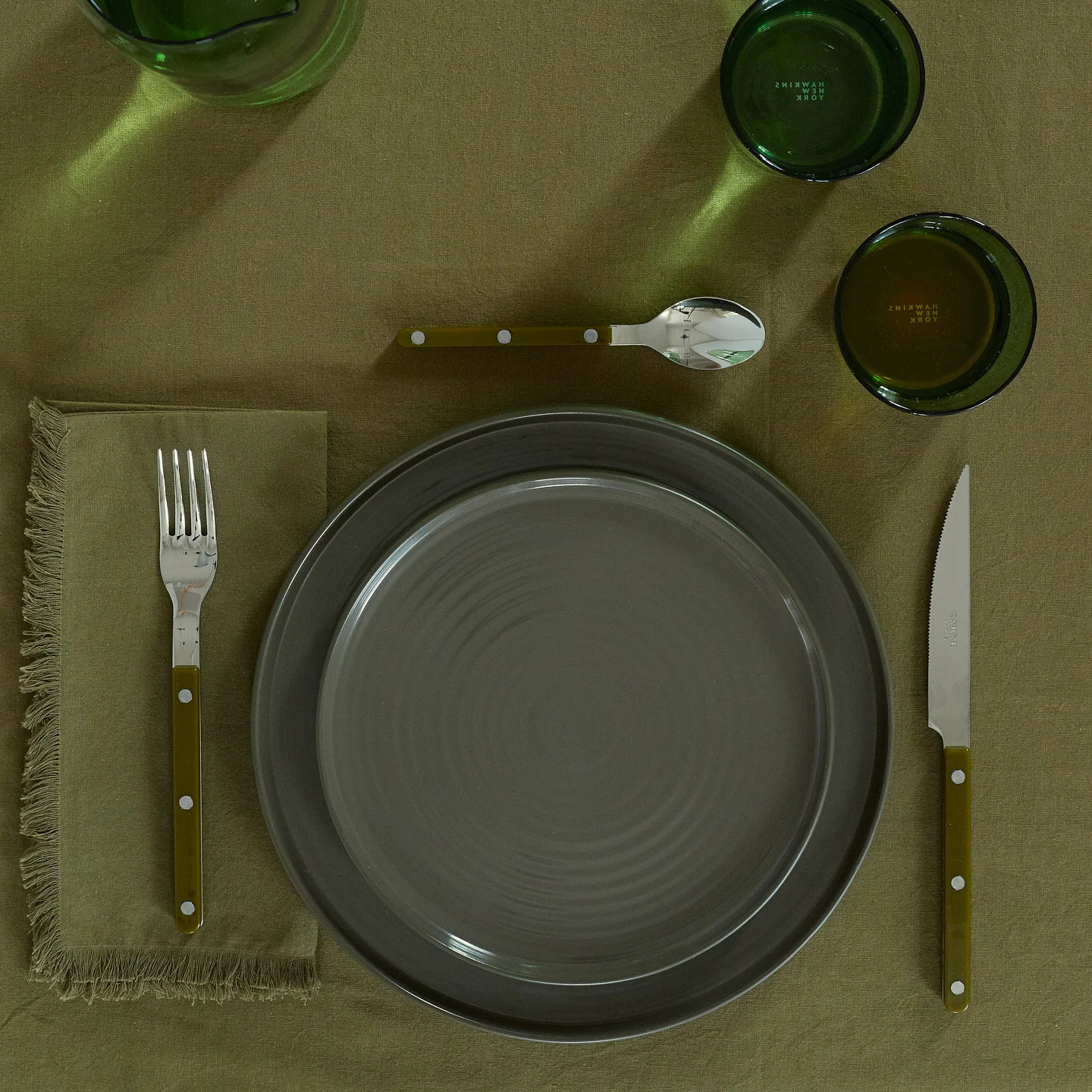 Essential Dinner Plate, Set of 4 - Olive - Image 4