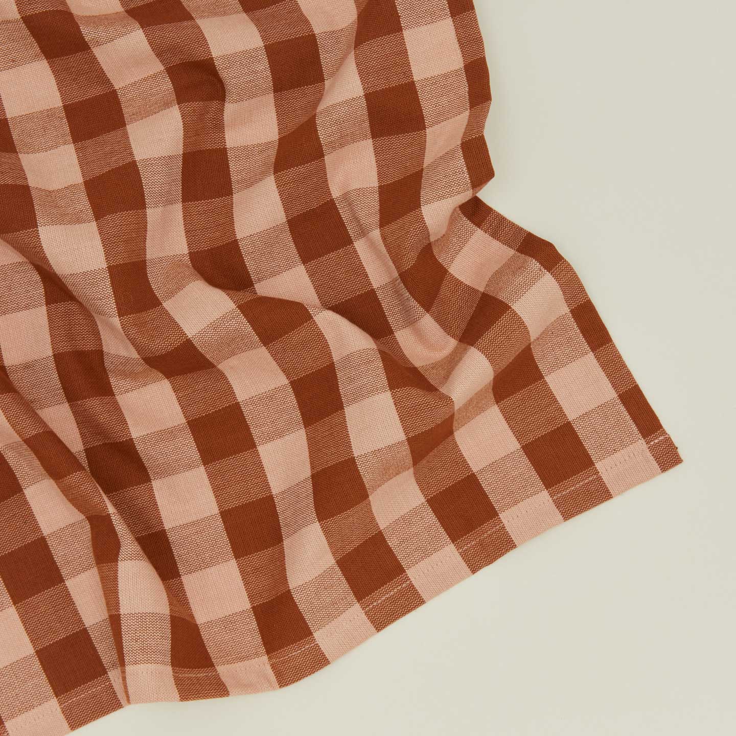 Essential Gingham Dinner Napkin, Set of 4 - Blush/Terracotta - Image 3