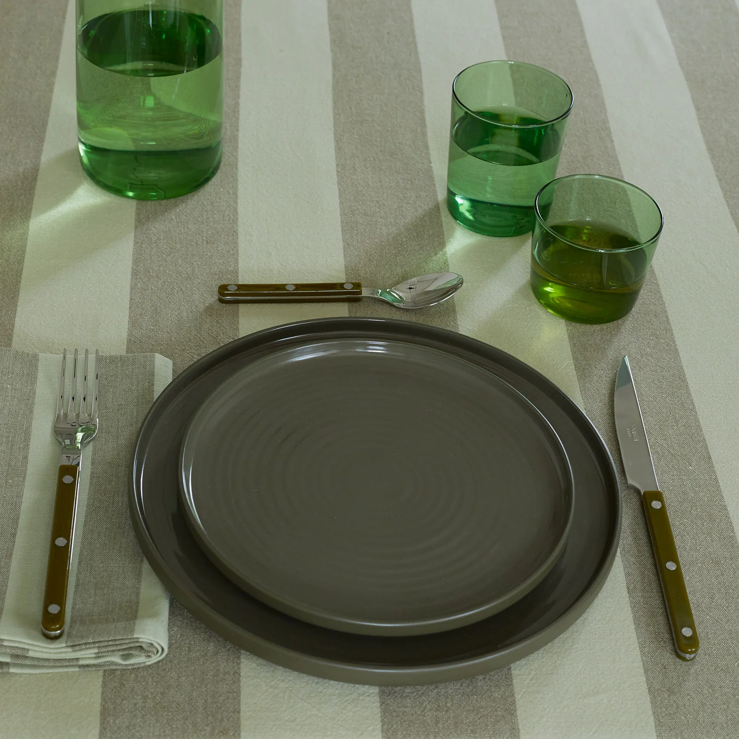 Essential Glassware, Set of 4 - Green - Image 3