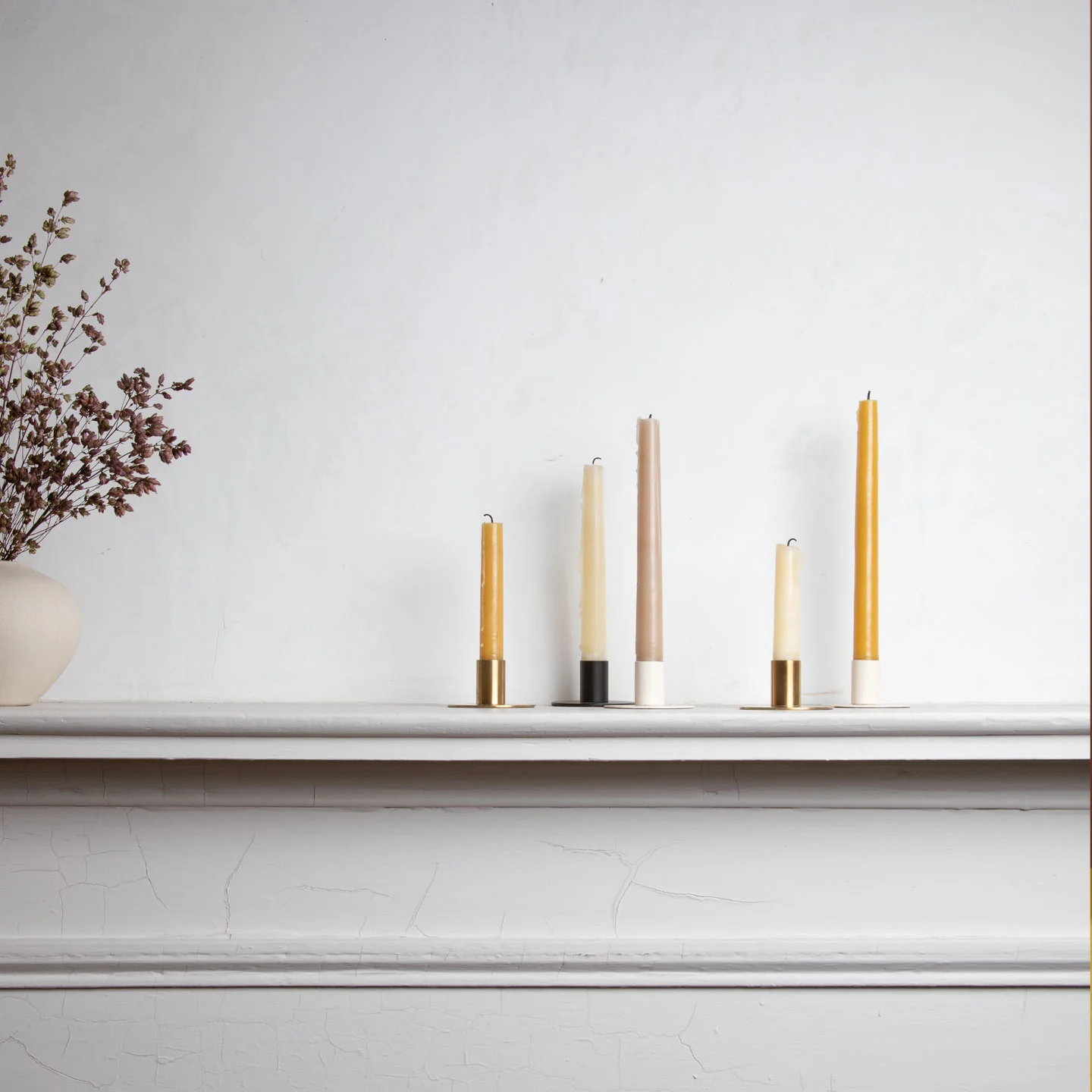 Essential Metal Candle Holders, Set of 2 - Brass - Image 4