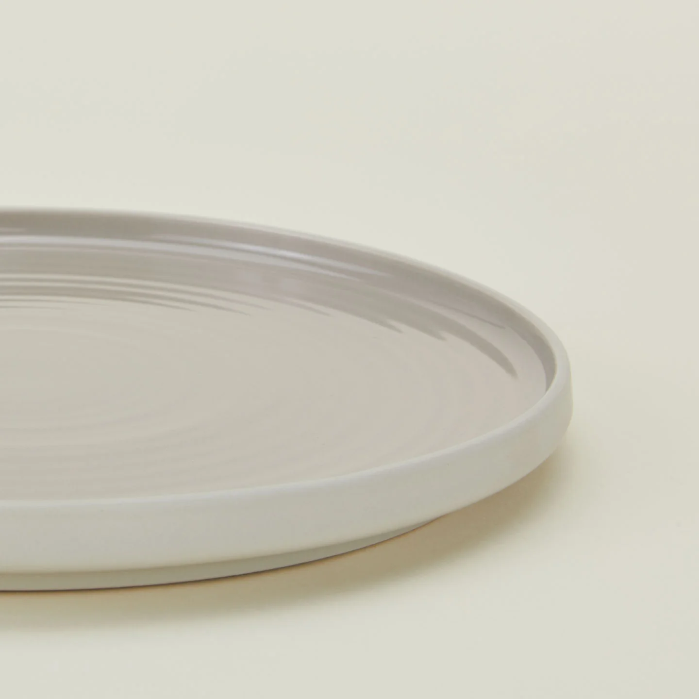 Essential Salad Plate, Set of 4 - Light Grey - Image 3