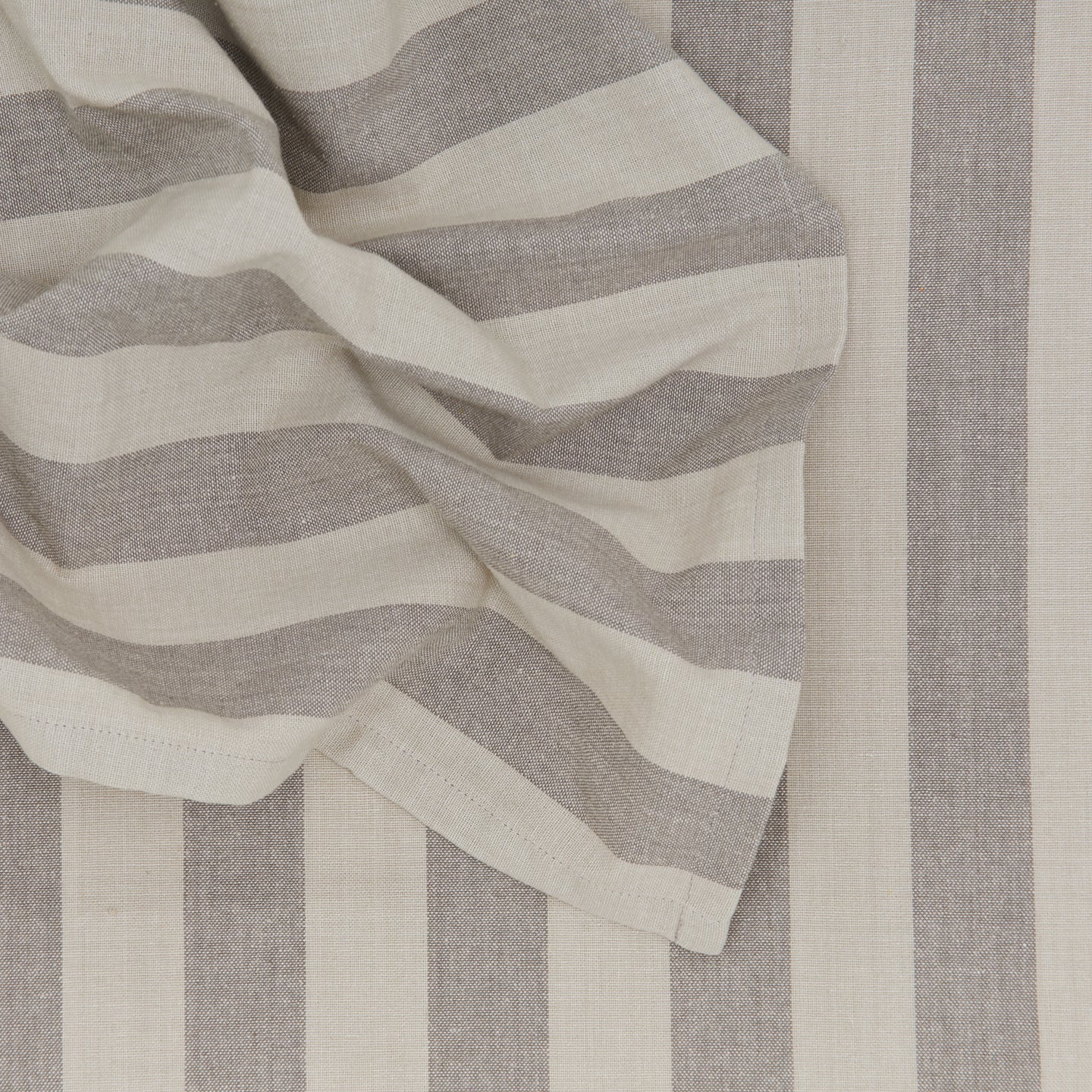 Essential Striped Dinner Napkin, Set of 4 - Light Grey/Dark Grey - Image 4