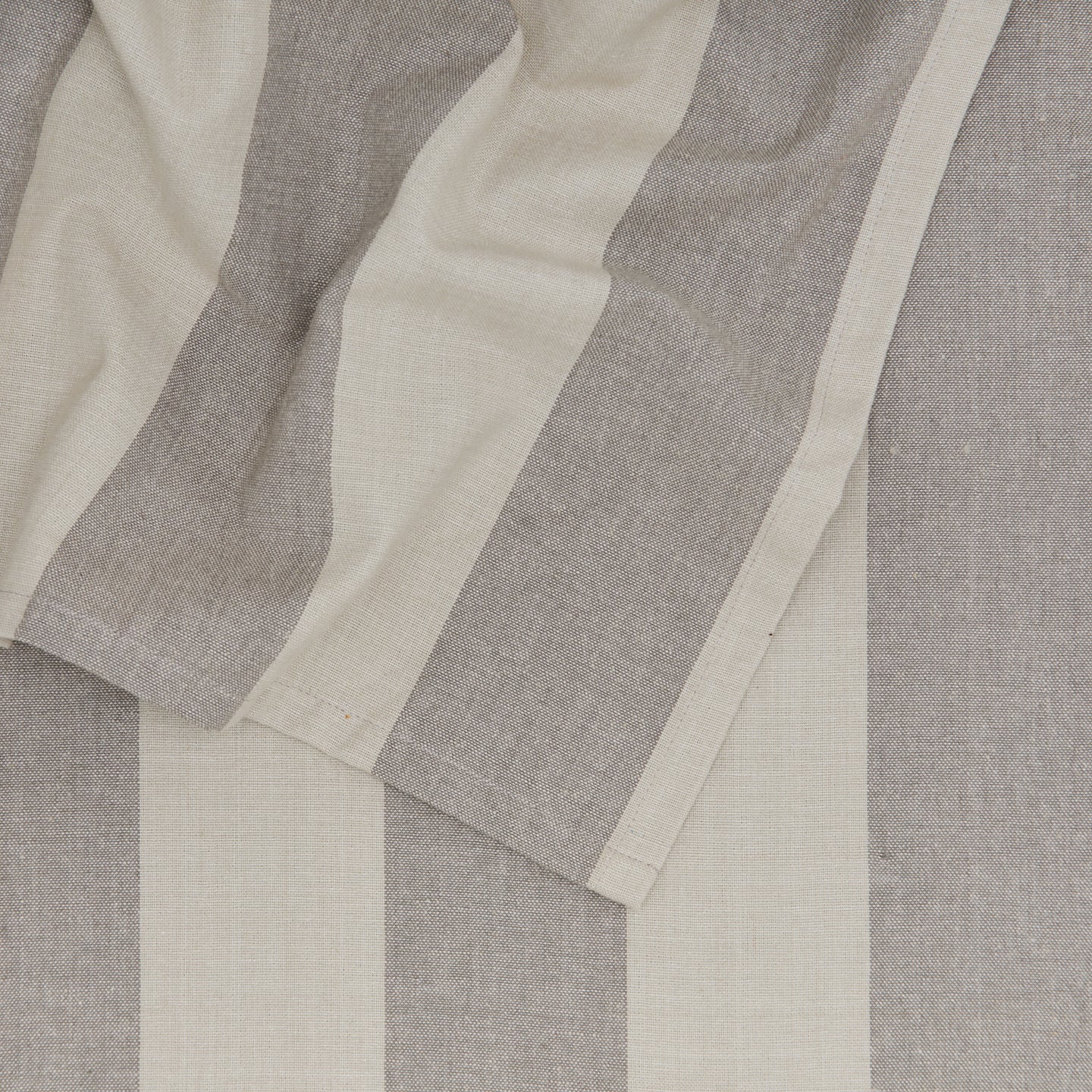 Essential Striped Tablecloth - Light Grey/Dark Grey - Image 5