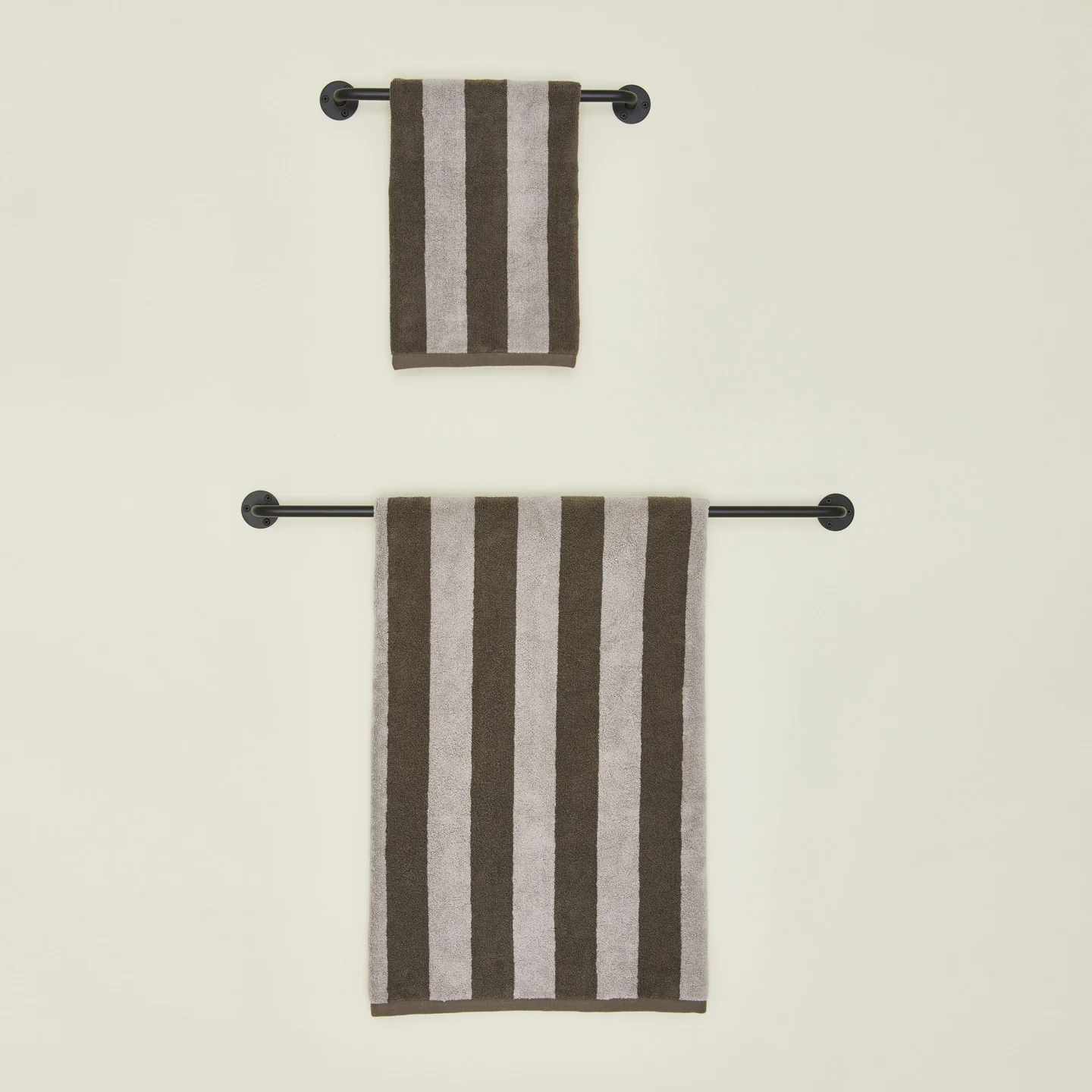 Essential Towel Bar - Black - Image 3