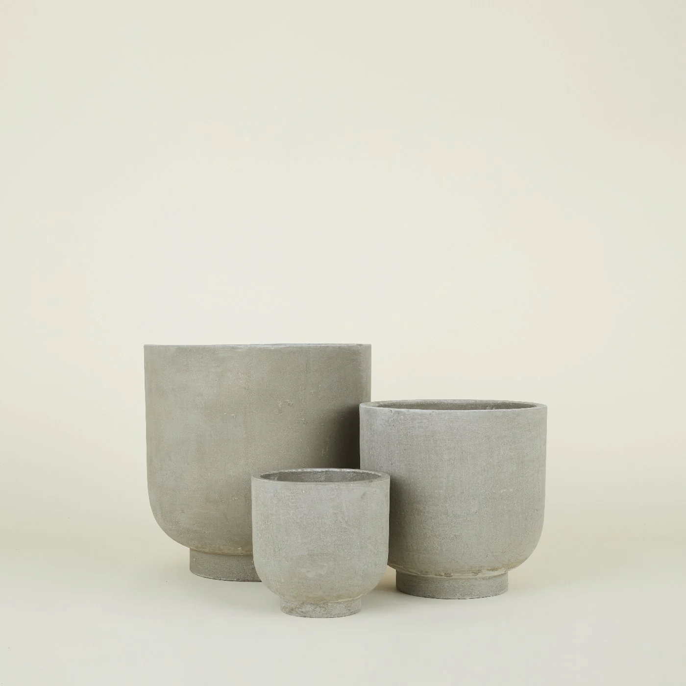 Footed Planter - Fiber Cement