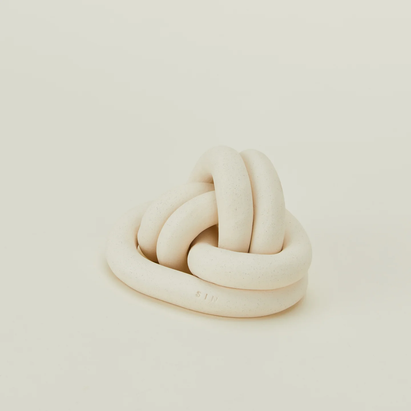 Fist Knot - Image 3