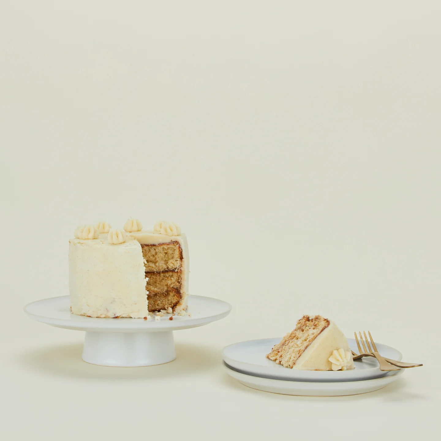 Modernist Cake Plate - Image 3
