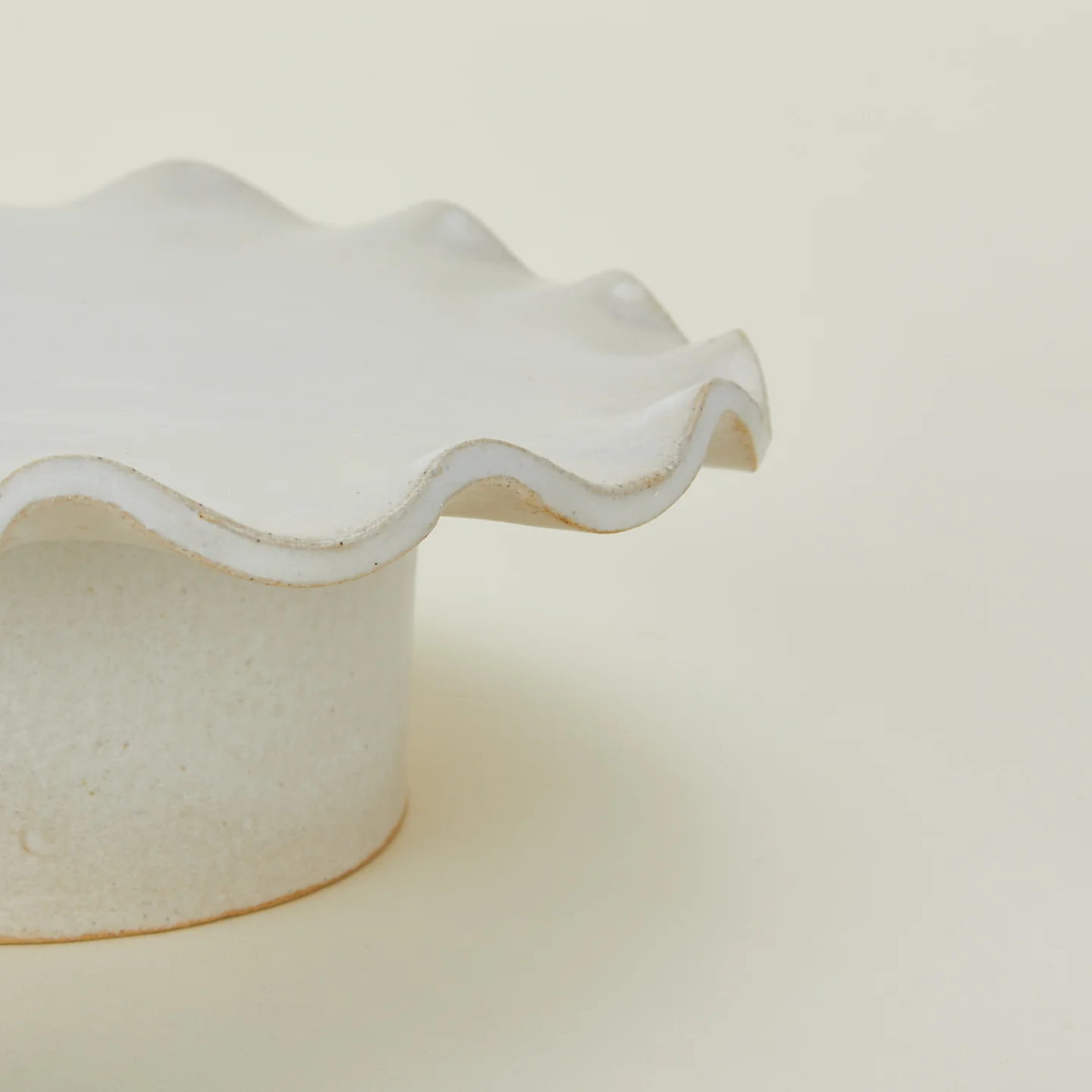 Ruffle Edge Pedestal - Image 4