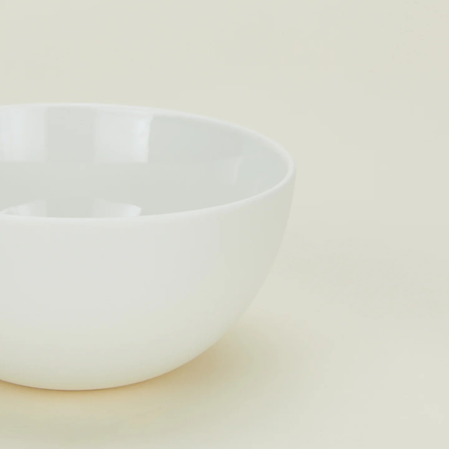 Simple Porcelain Large Bowl, Set of 4 - Image 4