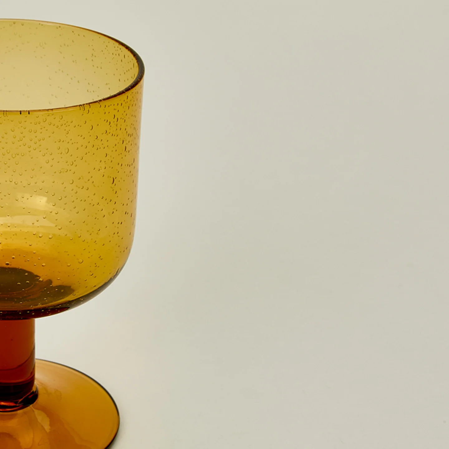 Simple Seeded Glassware, Set of 4 - Amber - Image 3