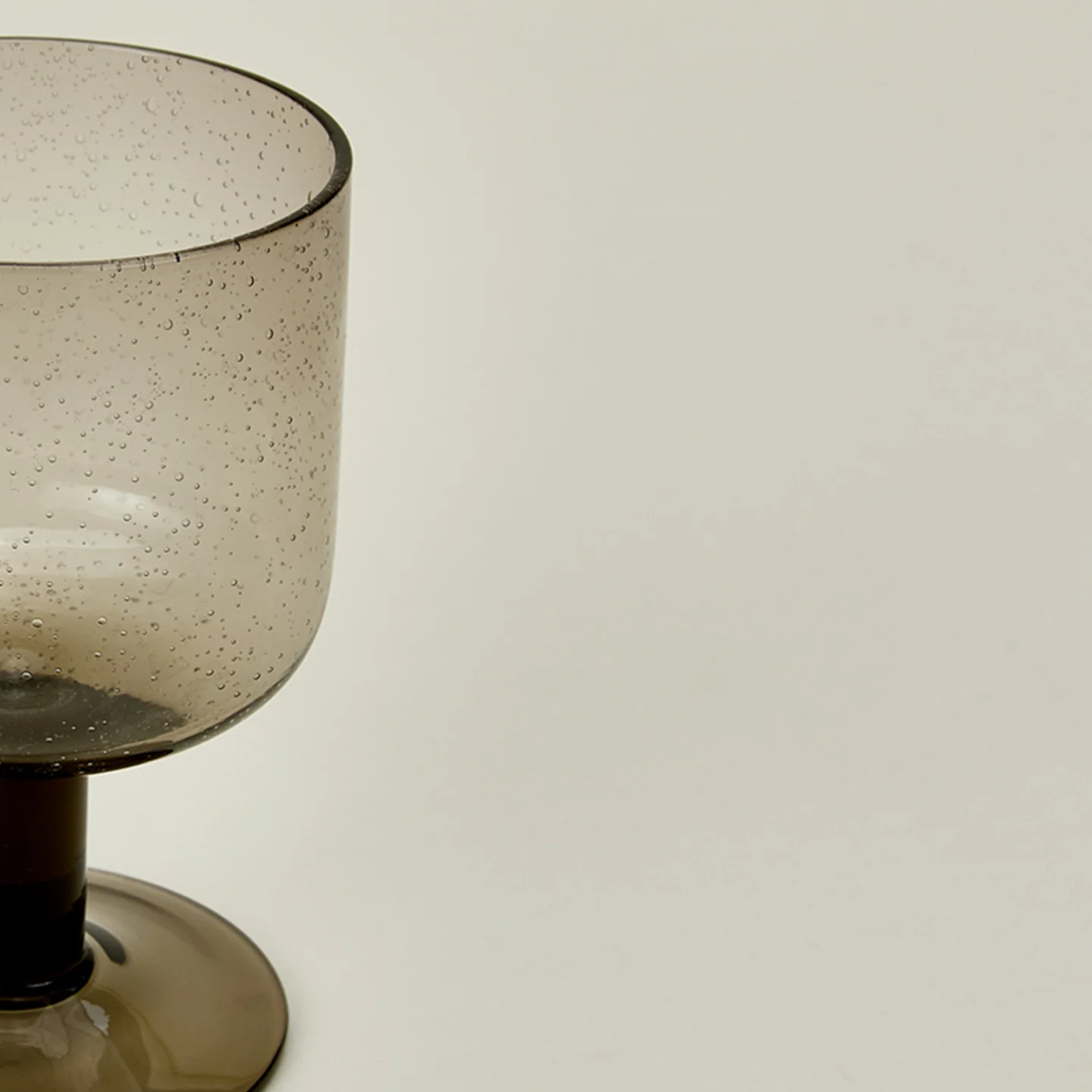 Simple Seeded Glassware, Set of 4 - Smoke - Image 3