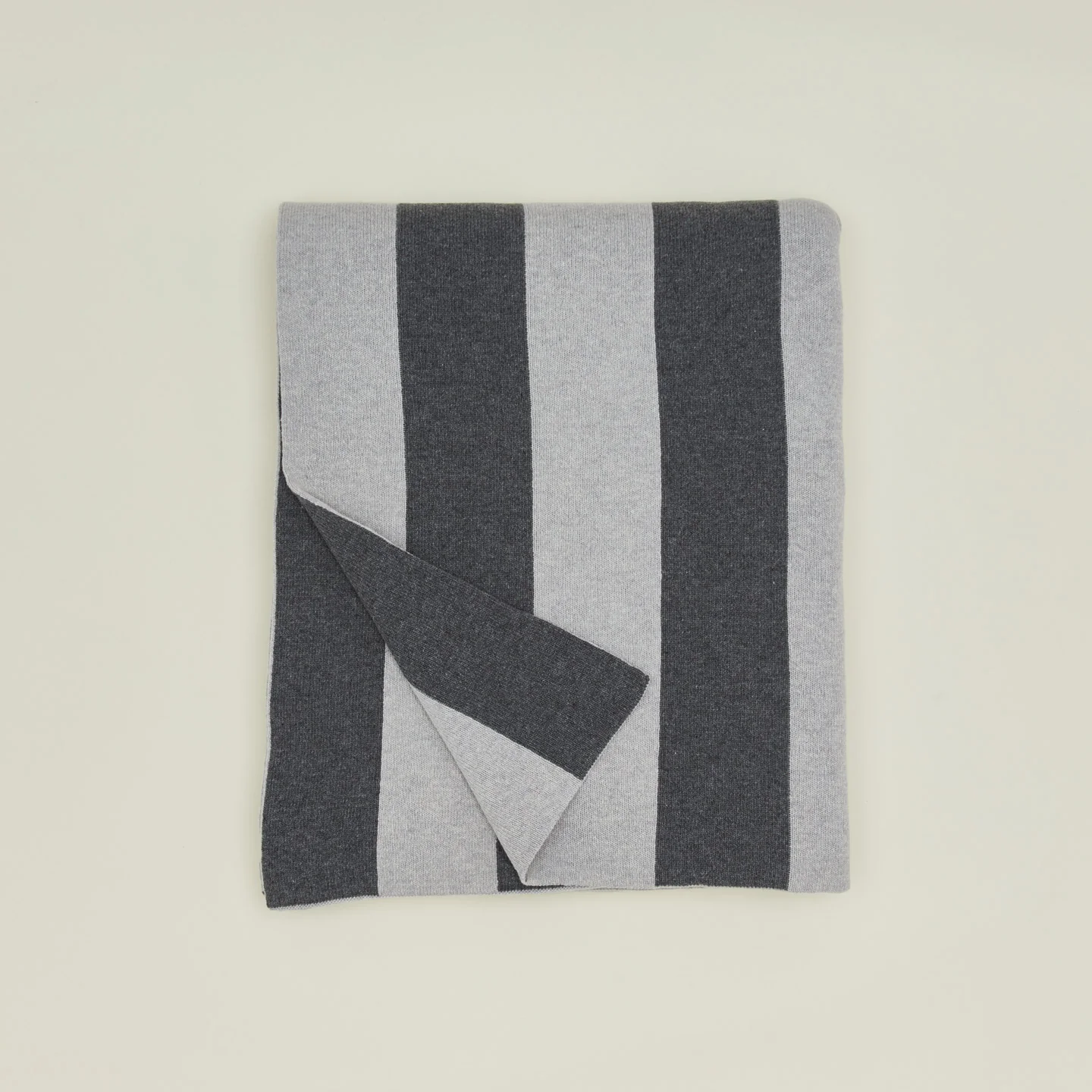 Simple Striped Throw - Light Grey/Dark Grey