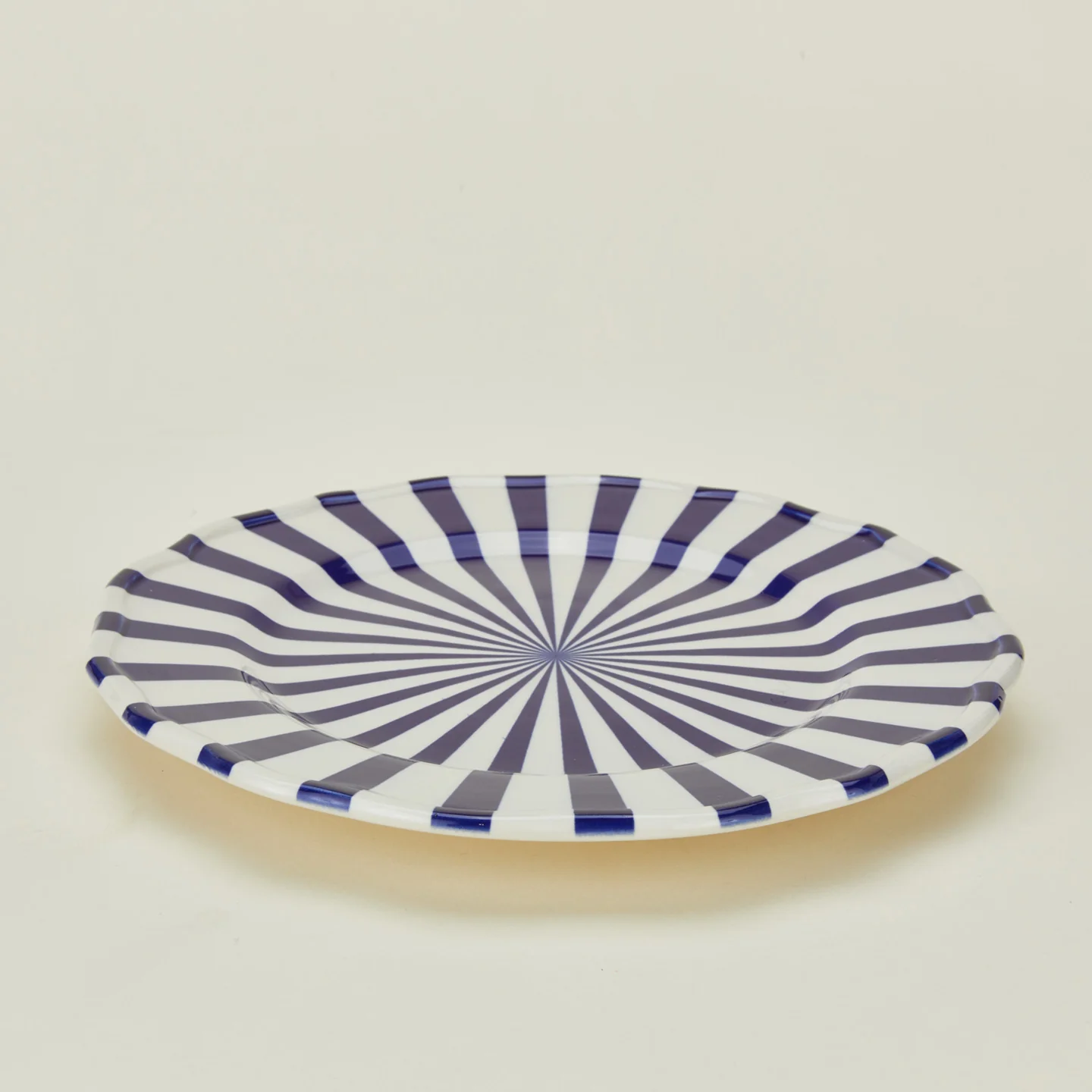 Starburst Dinner Plate - Image 4