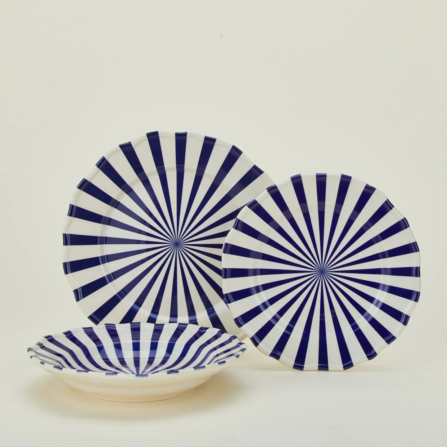 Starburst Dinner Plate - Image 6