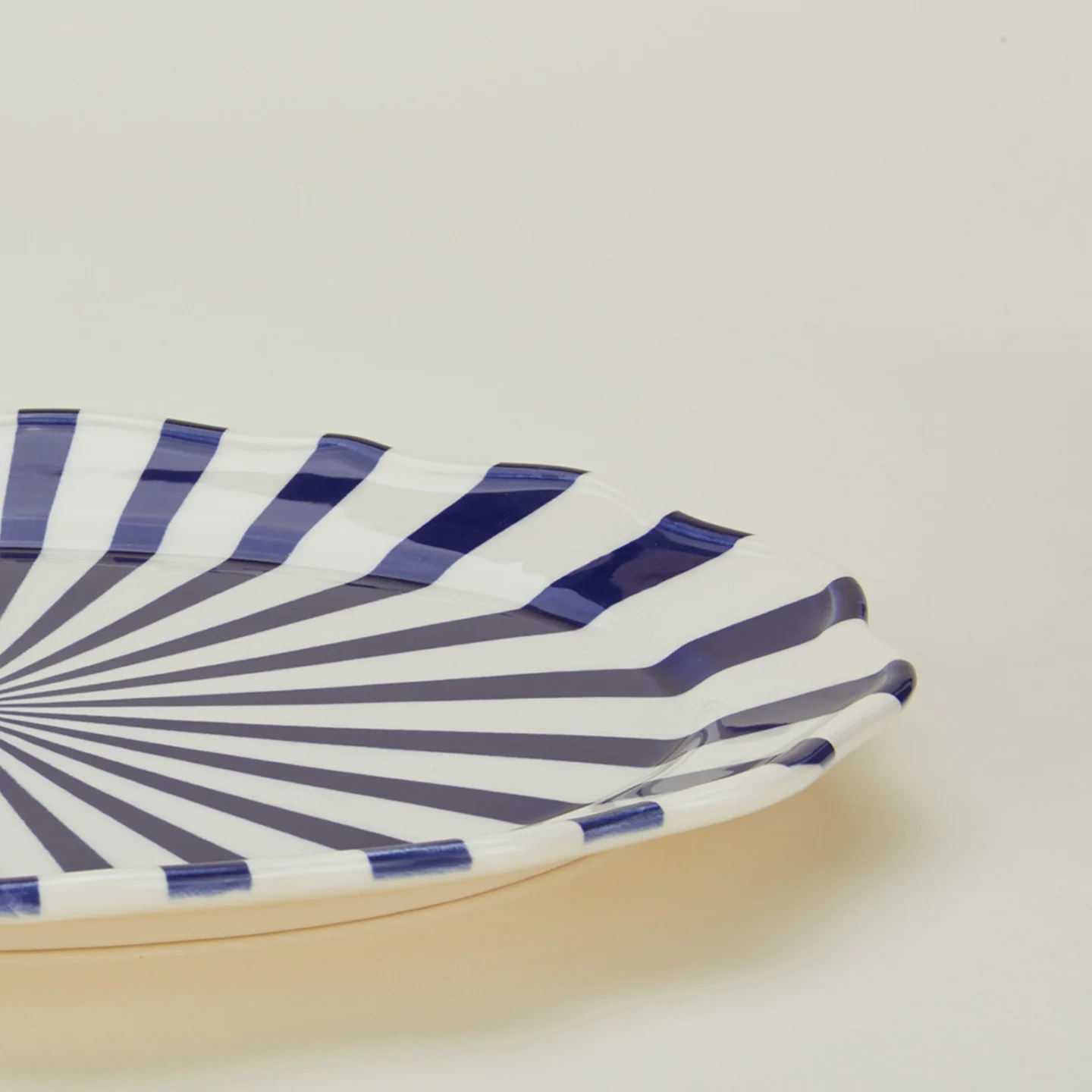 Starburst Oval Platter - Image 5